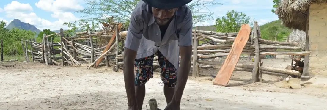 Quilombo Kalunga, Comunidade Vão das Almas. Na foto, o lavrador Rosalino Fernando dos Santos, 45 anos Quilombo Kalunga, Comunidade Vão das Almas. Na foto, o lavrador Rosalino Fernando dos Santos, 45 anos