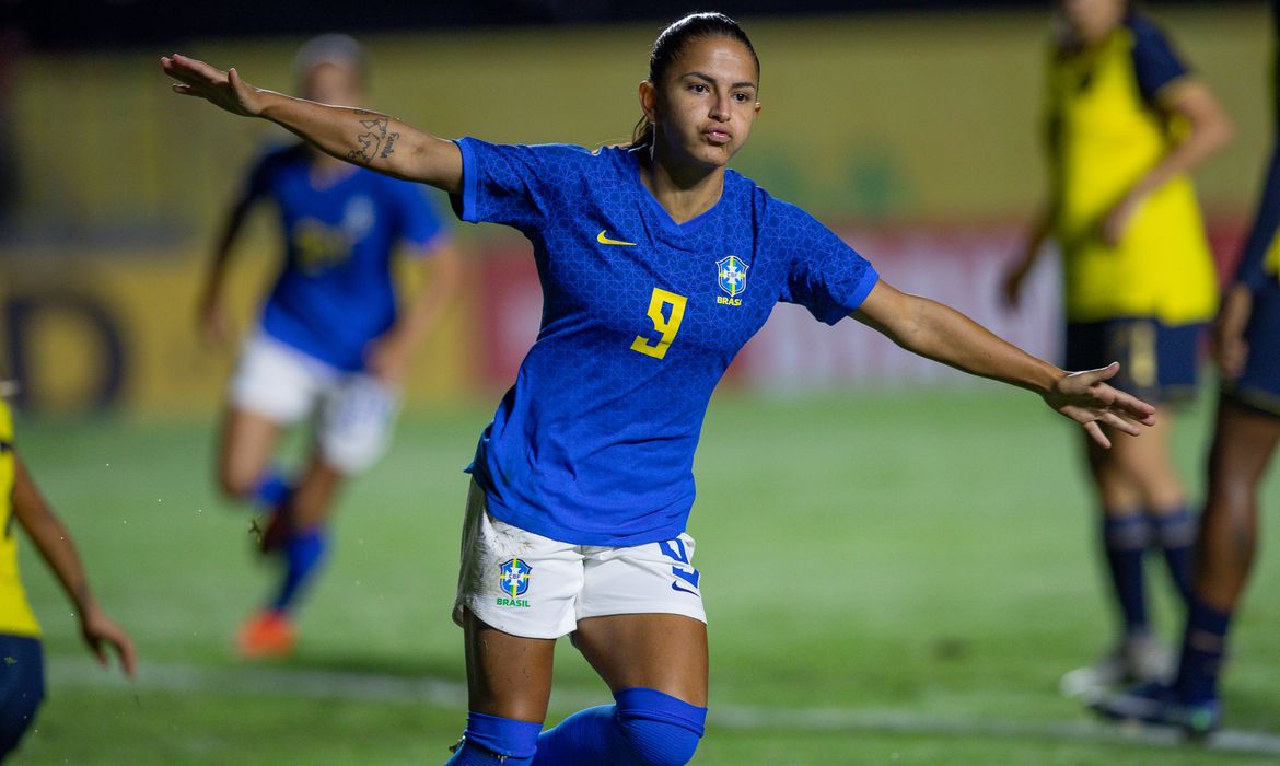 Brasil estreia nos Jogos de Tóquio com seleção de futebol feminino