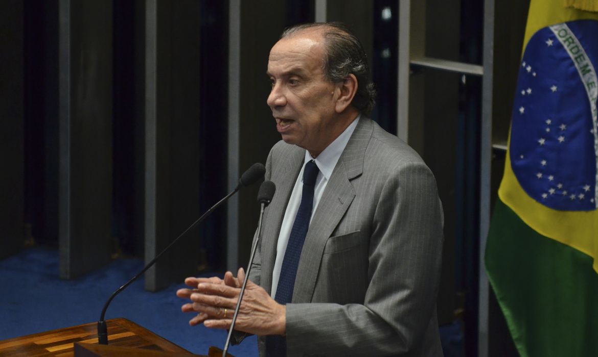 Brasília - Senador Aloysio Nunes durante sessão deliberativa (José Cruz/Agência Brasil)