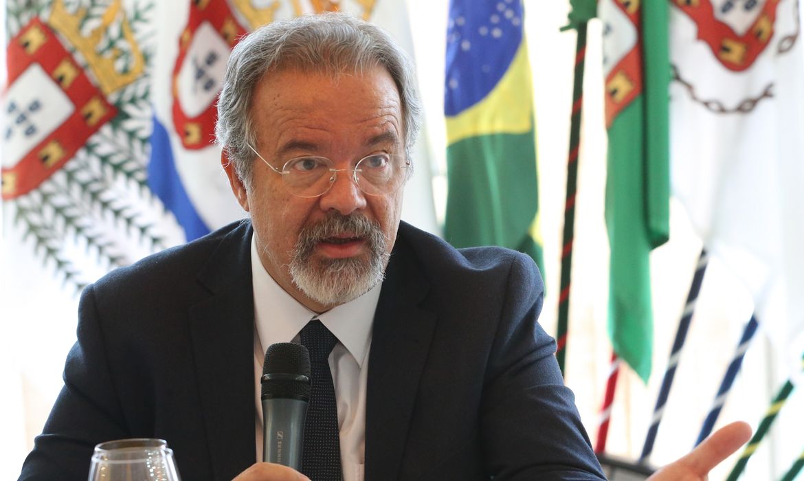 Brasília - Ministro da Defesa, Raul Jungmann, fala à imprensa sobre segurança na fronteira (Antonio Cruz/Agência Brasil)