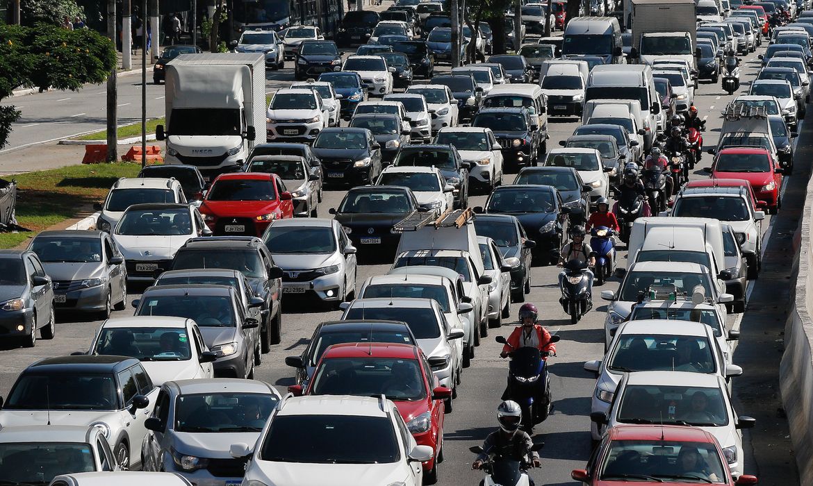 São Paulo (SP), 24/03/2023 - Trânsito intenso na Avenida Tiradentes, na região da Luz, no segundo dia de greve dos metroviários em São Paulo. Foto: Fernando Frazão/Agência Brasil