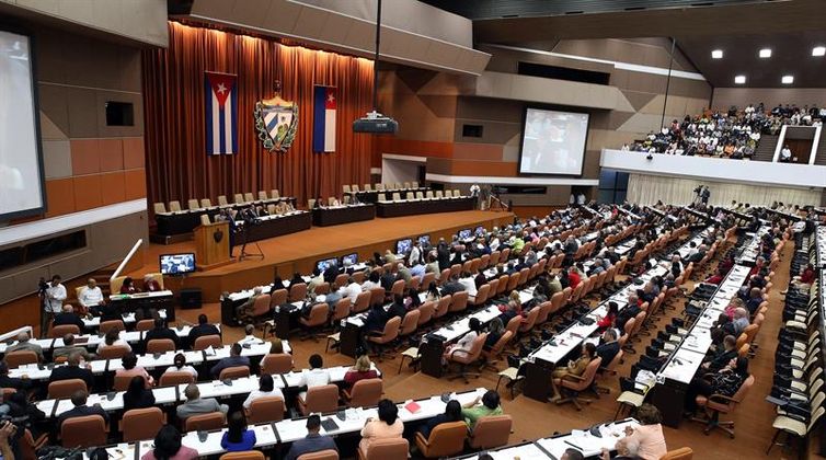 Cuba faz sessão para escolher novo presidente