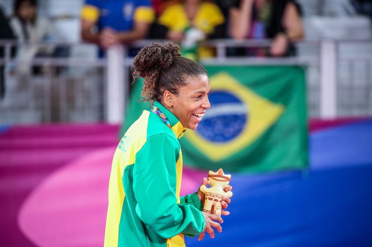 Judoca Rafaela Silva foi anunciada como a porta-bandeira da delegação nacional na Cerimônia de Encerramento do Pan-Americano 2019