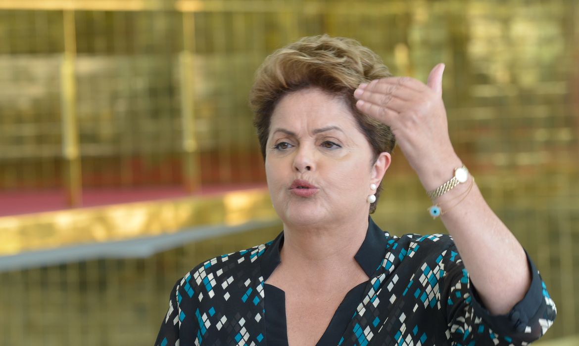 Presidente Dilma dá entrevista coletiva no Alvorada