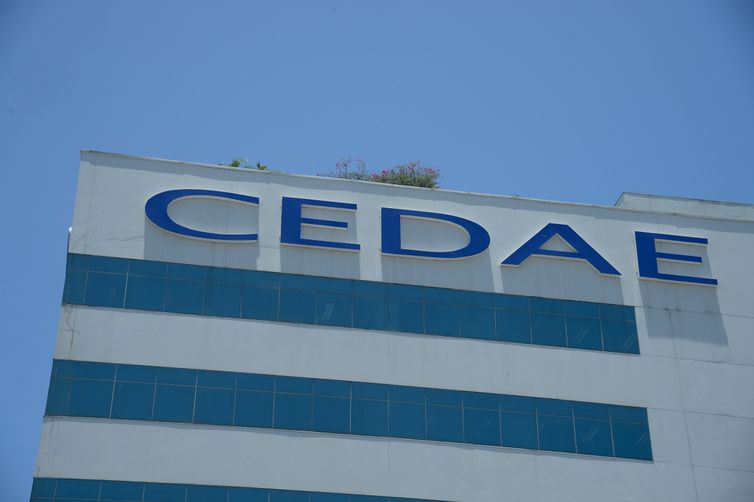 Cedae vai compensar clientes após problema em Elevatória do Limeirão