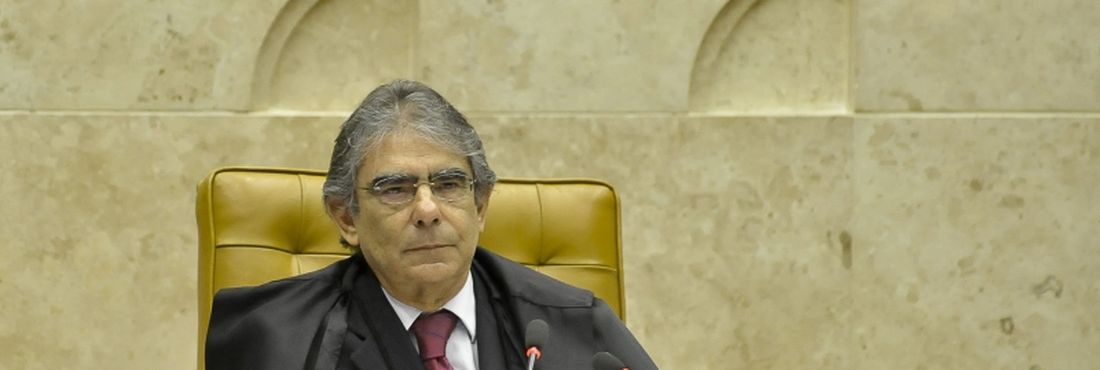 Presidente do STF, Carlos Ayres Britto, no julgamento do Mensalão