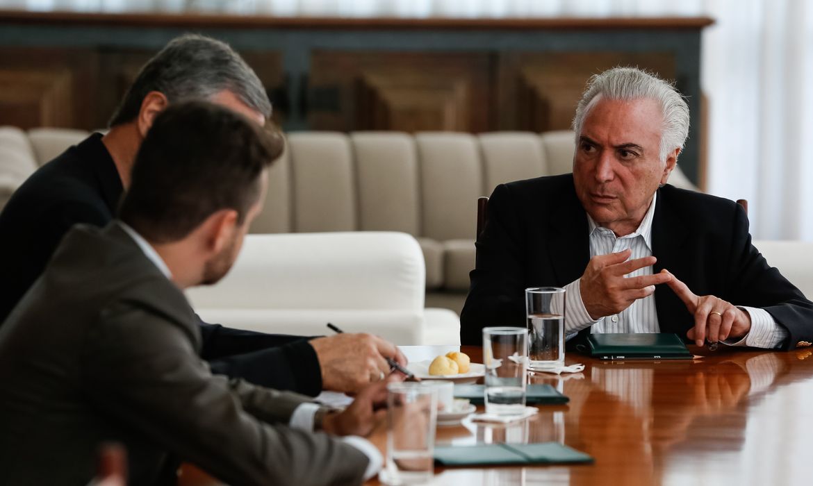 Brasília - O presidente Michel Temer se reúne com ministros no Palácio da Alvorada para discutir medidas relativas à situação de venezuelanos em Roraima (Marcos Corrêa/PR)