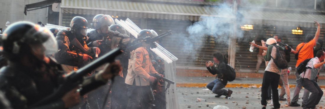 Conflito na Venezuela - foto de 15/02/2014