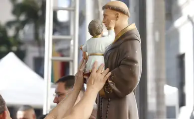 Viva Maria: Concessa pede a Santo Antônio por proteção
