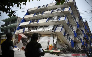 Hotel afetado por terremoto no estado de Oaxaca, no México