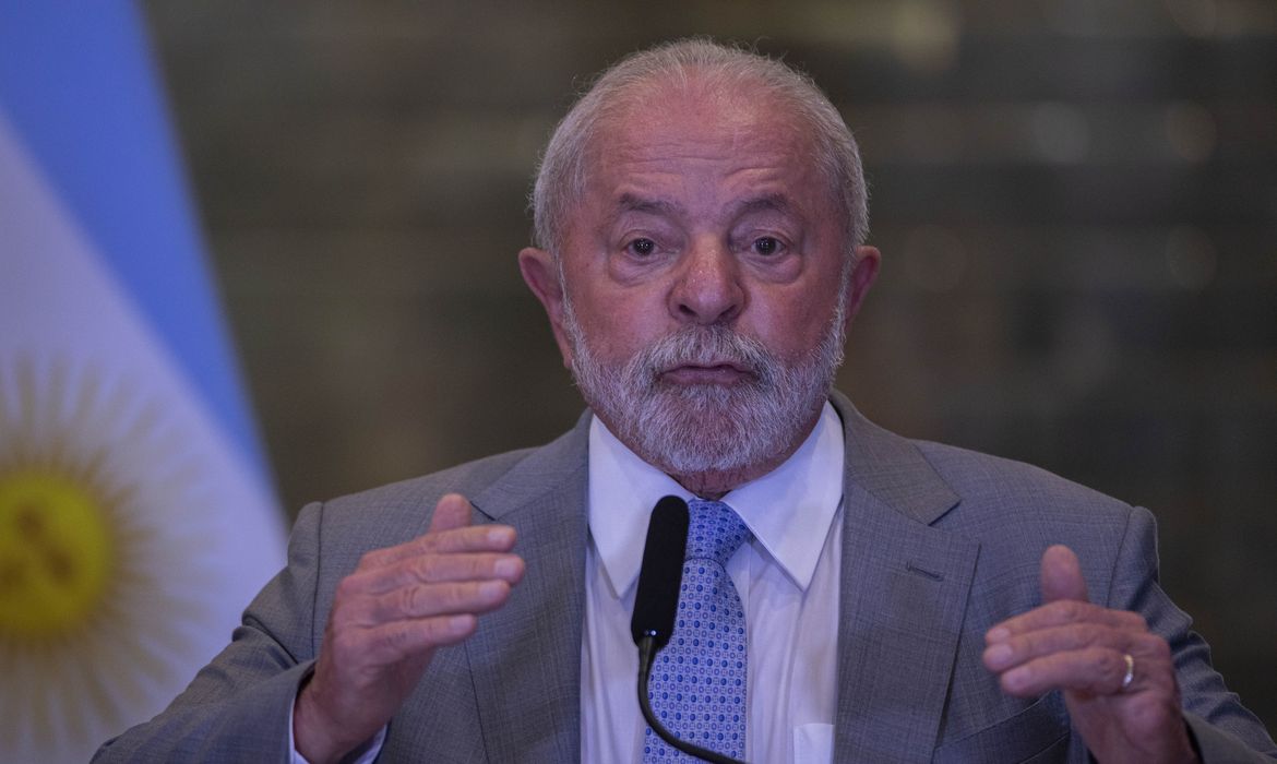 Brasília (DF) 02/05/2023 - O presidente Luiz Inácio Lula da Silva durante pronunciamento no Palácio do Alvorada após reuniāo com presidente da Argentina, Alberto Fernández
Foto: Joédson Alves/Agência Brasil