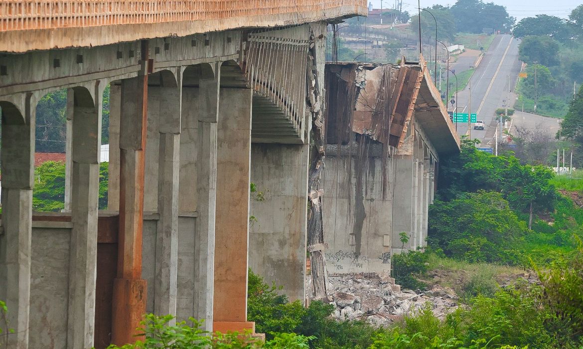 Estreito-MA 23/12/20224 Governador do Maranhão em Estreito para averiguar a situação da ponte Juscelino Kubitschek de Oliveira, que desabou neste domingo. Foto Reprodução do Instagram/ / governador/ Carlos Brandão