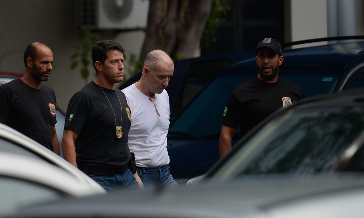 Rio de Janeiro - O empresário Eike Batista deixa a sede da Polícia Federal após prestar depoimento (Fernando Frazão/Agência Brasil)