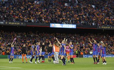 barcelona, wolfsburg, futebol feminino, recorde de público, liga dos campeões