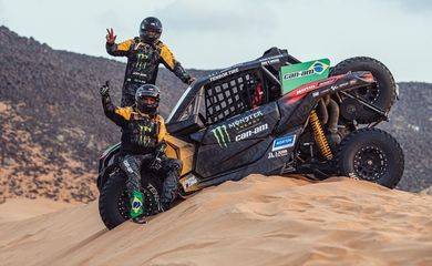 Reinaldo Varela e Maykel Justo venceram últimas das 12 etapa do rali Dakar 2021