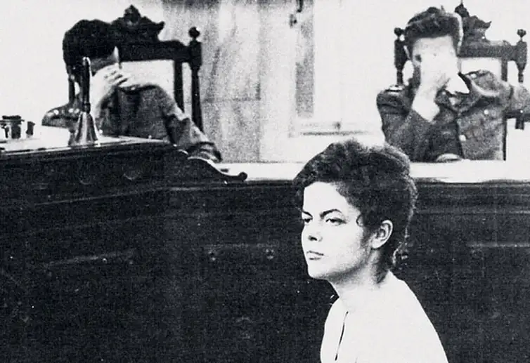 Rio de Janeiro (RJ), 22/05/2025 - Dilma Rousseff durante interrogatório na Auditoria Militar do Rio de Janeiro (RJ) em 1970, aos 22 anos. Foto: Comissão da Verdade/Divulgação