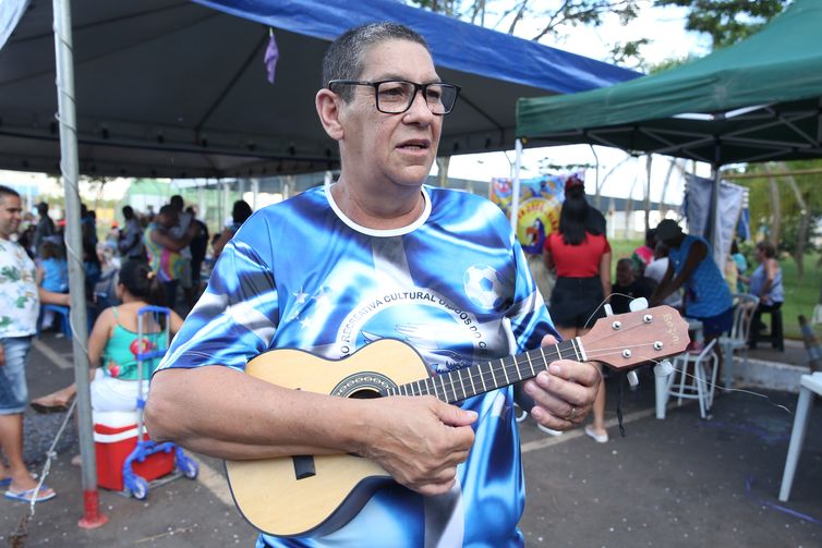 Brasília (DF) - 02/19/2023 - Street carnival animated by ARUC, Zeca Pagodinho from Brasília, during an interview for Agência Brasil.  Photo Valter Campanato/ Agência Brasil.