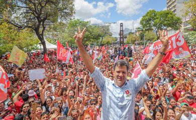 O candidato à Presidência da República pelo PT, Fernando Haddad, durante ato em Fortaleza, Ceará.