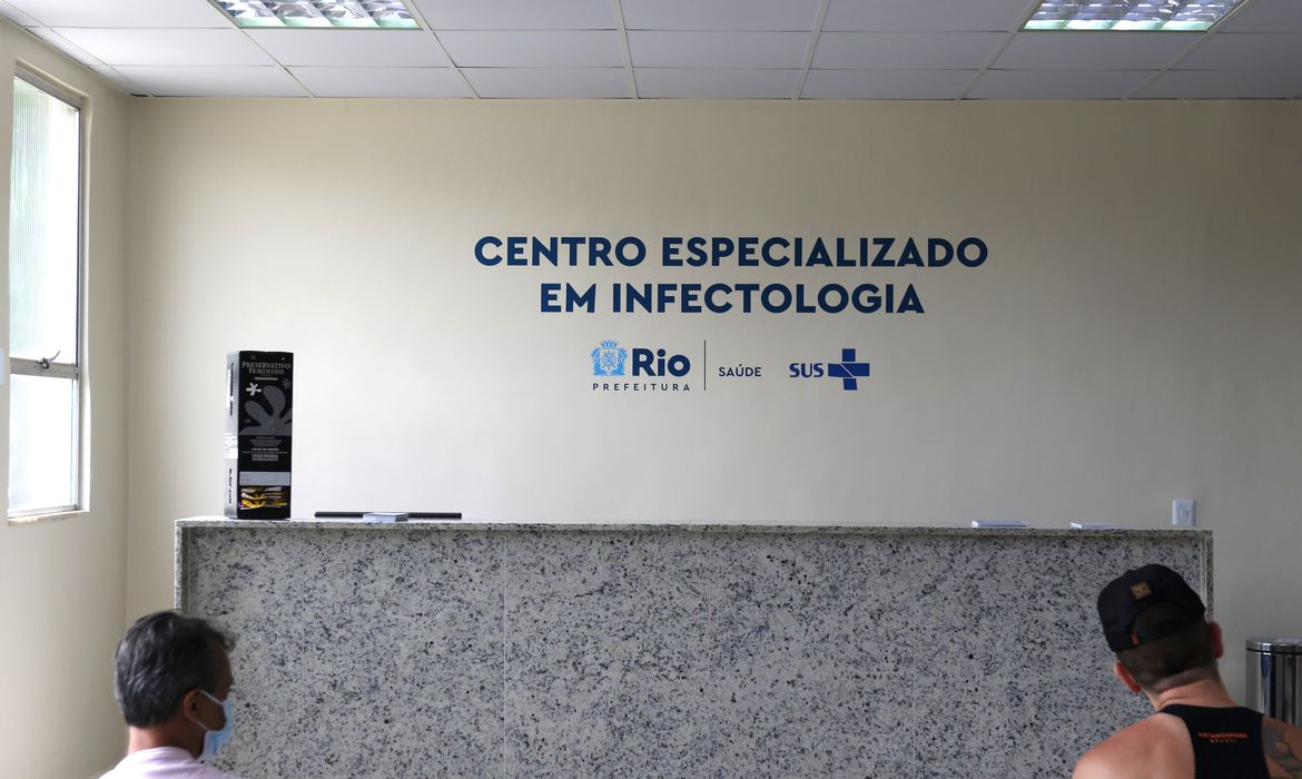 Inauguração do Centro Especializado em Infectologia Valda do Borel (CEI), que vai oferecer consultas e exames de tuberculose, hepatites, HIV e outras especialidades, na Policlínica Hélio Pellegrino, Tijuca, zona norte da cidade.