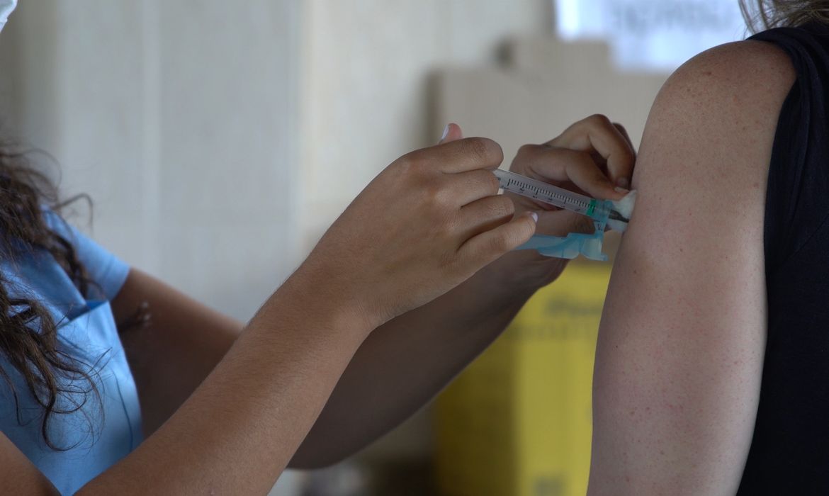 Caminhos da Reportagem | Vacina: dose de esperança