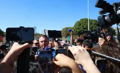 Brasília (DF), 18/07 /2025  - Bolsonaro fala a imprensa após colocar  tornozeleira na Secretaria de Administração Penitenciária do Distrito Federal. Foto Antônio Cruz / Agência Brasil