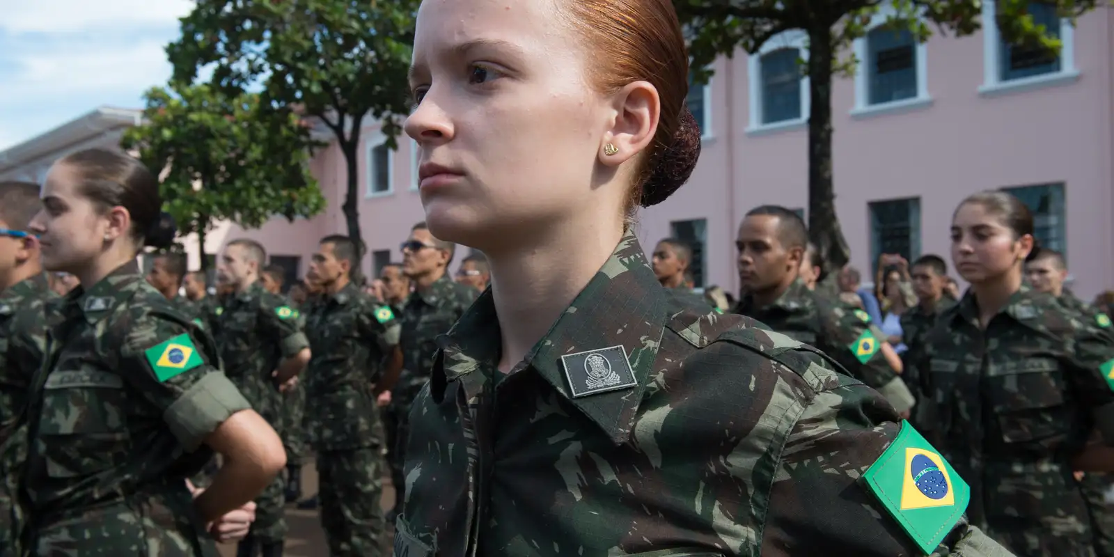 Exército Brasileiro inicia integração de mulheres recrutas no Rio