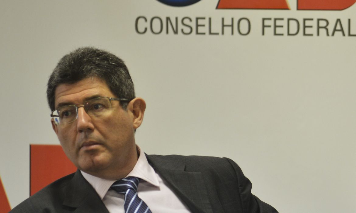 O ministro da Fazenda, Joaquim Levy, faz palestra de abertura do Fórum OAB de Segurança Jurídica e Infraestrutura (José Cruz/Agência Brasil)