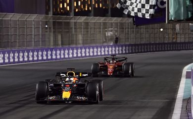 Verstappen vence GP da Arábia Saudita de Fórmula 1