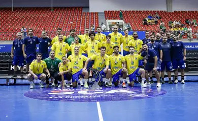 Brasil é vice-campeão do Sul-Centro Americano de handebol 2026, após derrota para a Argentina por 26 a 25. País assegura vaga no Mundial de 2027, na Alemanha em 2027