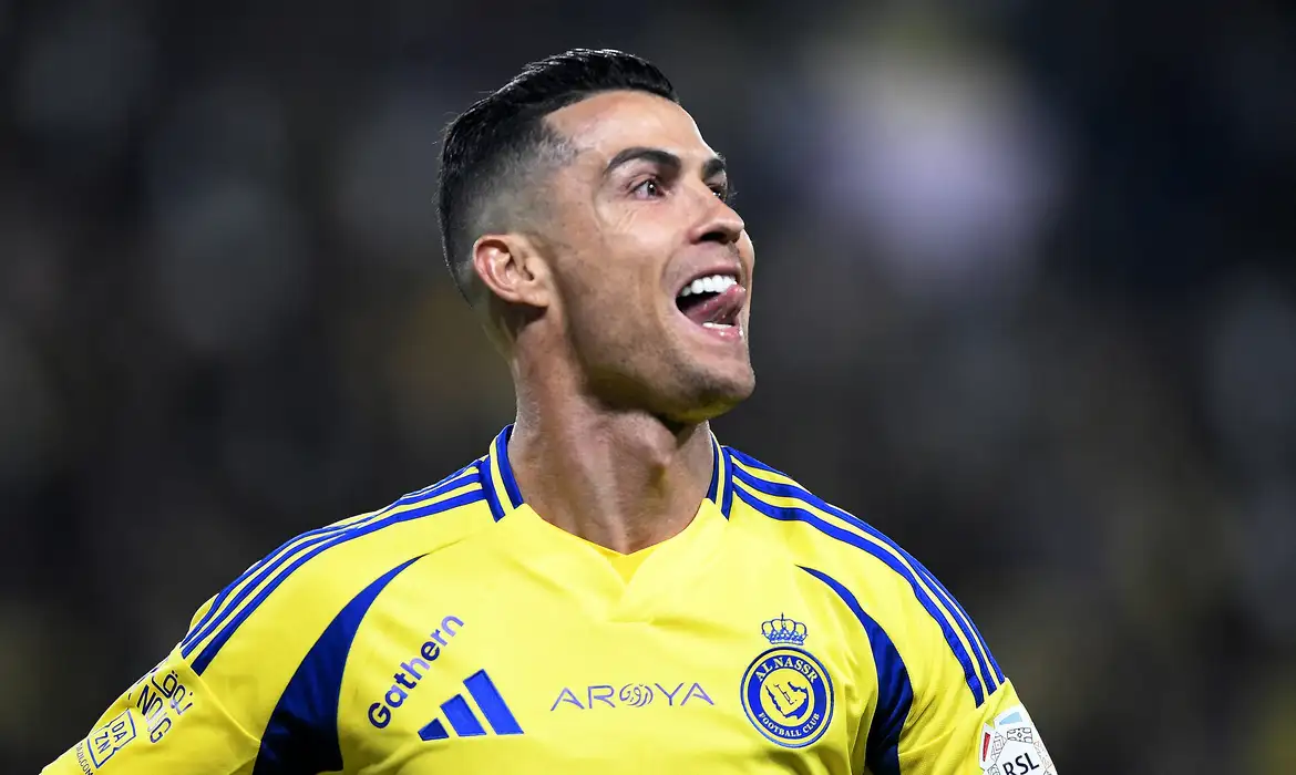 Cristiano Ronaldo comemora gol em partida do Al Nassr contra o Al Fayah em Riade
07/02/2025
REUTERS/Stringer