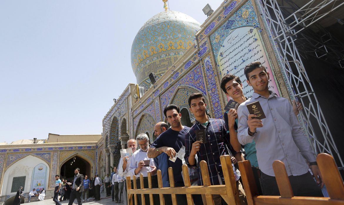Iranianos escolhem novo presidente - Foto Agência EFE