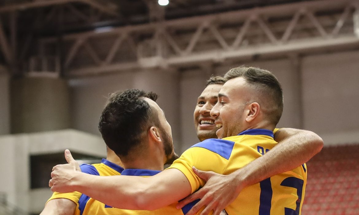 Brasil goleia Equador por 5 a 1 na estreia da Copa América de Futsal 2022