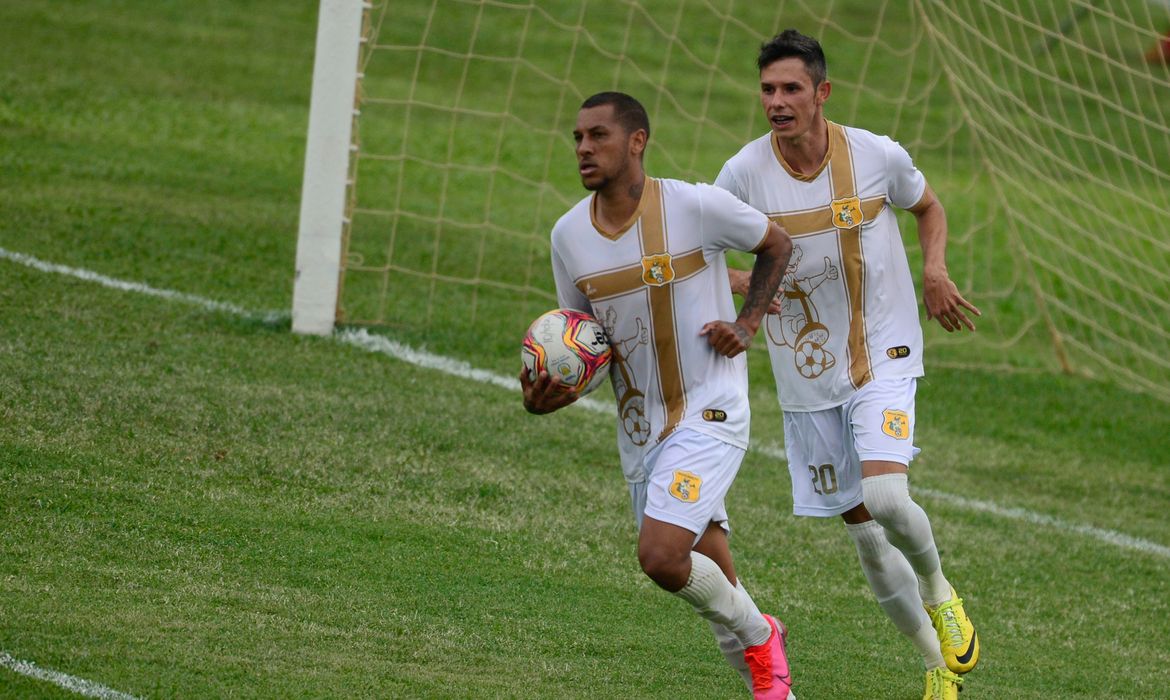 Brasiliense e Palmas se enfrentam no estádio Boca do Jacaré, pela quinta rodada da Série D do Campeonato Brasileiro.