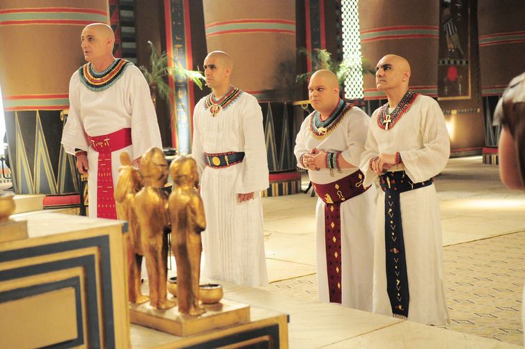 Ramsés ordena que Paser agrade os deuses para evitar outra praga