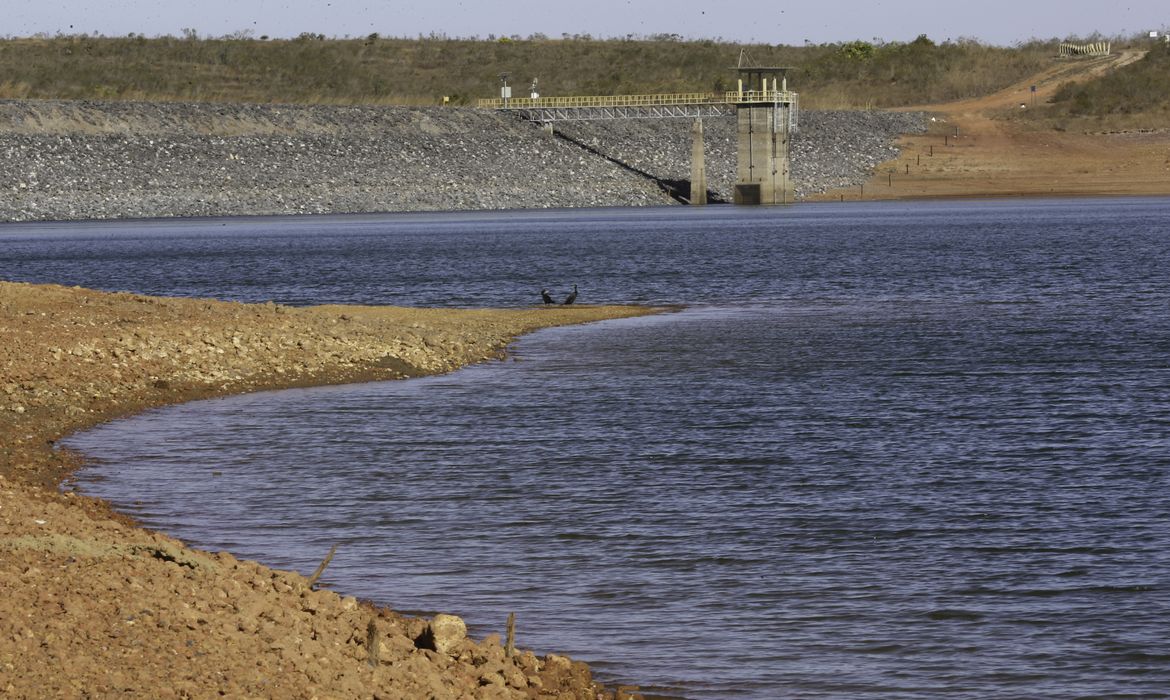 Volume de reservatórios de água do DF atinge menor nível histórico |  Agência Brasil