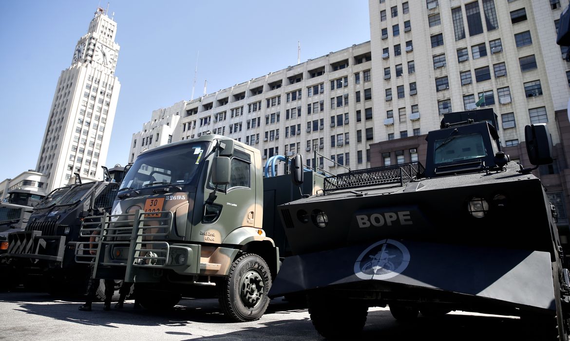 Rio de Janeiro - Exército entrega seis veículos blindados  à Secretaria de Estado de Segurança do Rio (Tânia Rêgo/Agência Brasil)