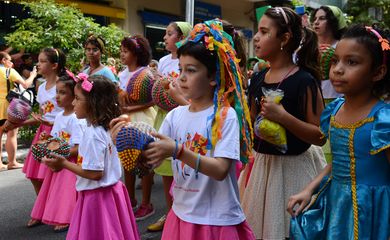 São Paulo - Bloco infantil Emílias e Viscondes, com o tema A Pílula Falante do Senhor Caramujo, na Praça do Rotary, Santa Cecília  (Rovena Rosa/Agência Brasil)