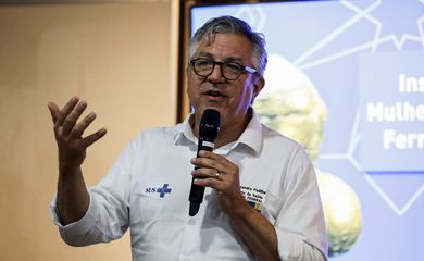 Rio de Janeiro (RJ) 28/03/2025 - O ministro da Saúde, Alexandre Padilha, anuncia mais uma etapa da reestruturação dos hospitais federais do Rio de Janeiro. Será assinado Acordo de Cooperação Técnica entre a Fiocruz e o Ministério da Saúde, envolvendo o Hospital Federal da Lagoa e o Instituto Nacional de Saúde da Mulher, da Criança e do Adolescente Fernandes Figueira (IFF). 
Foto: Tânia Rêgo/Agência Brasil
