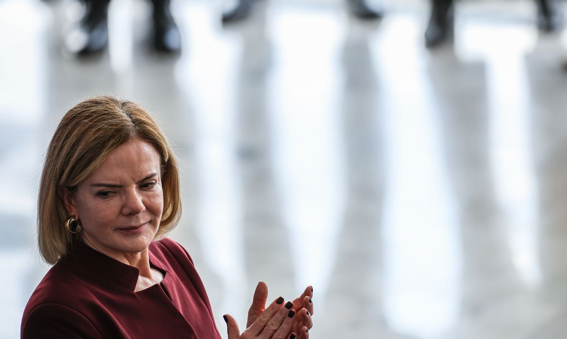 Brasília (DF), 17/11/2025 - A ministra de Relações Institucionais, Gleisi Hoffmann, participa de cerimônia de envio do texto do novo Plano Nacional de Cultura (PNC) ao Congresso Nacional. Foto: Marcelo Camargo/Agência Brasil