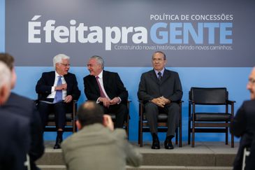 Ministro de Estado Chefe da Secretaria-Geral da Presidência da República, Moreira Franco; Presidente da República, Michel Temer; e Ministro-Chefe da Casa Civil da Presidência República, Eliseu Padilha.