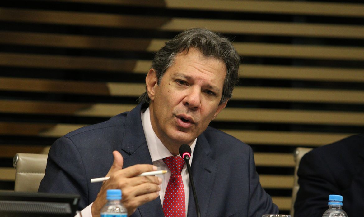 O ministro da Fazenda, Fernando Haddad, participa de reunião na Federação das Indústrias do Estado de São Paulo - Fiesp.