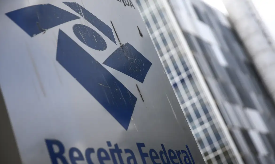 IRPF: Receita abre consulta a lote residual de restituição amanhã