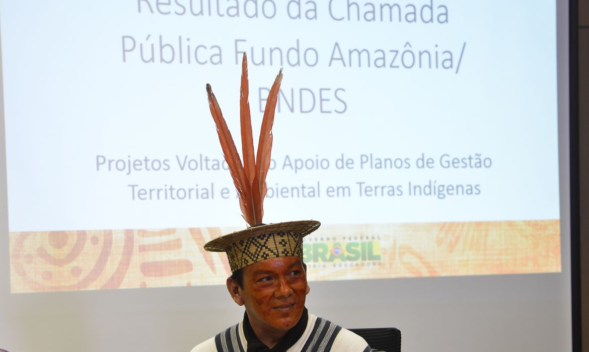 O representante dos Ashaninka, Francisco Piyãko, durante anúncio do resultado da chamada pública do Fundo Amazônia (Valter Campanato/Agência Brasil)