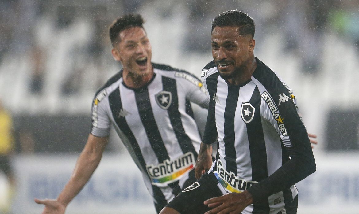 Série B: Botafogo Vê Acesso Mais Perto E Complica Vida Do Confiança