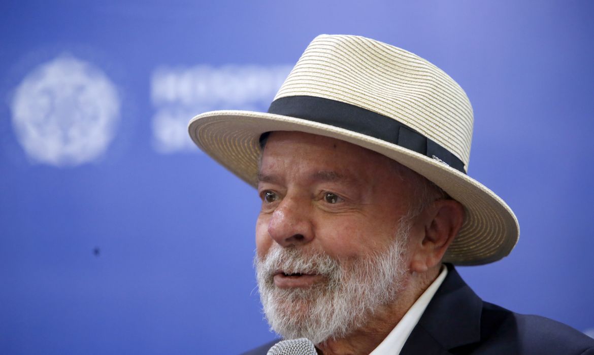 São Paulo (SP), 15/12/2024 - Presidente da República, Luiz Inácio Lula da Silva fala durante entrevista coletiva após cirurgia no hsopital Sírio-Libanês. Foto: Paulo Pinto/Agência Brasil