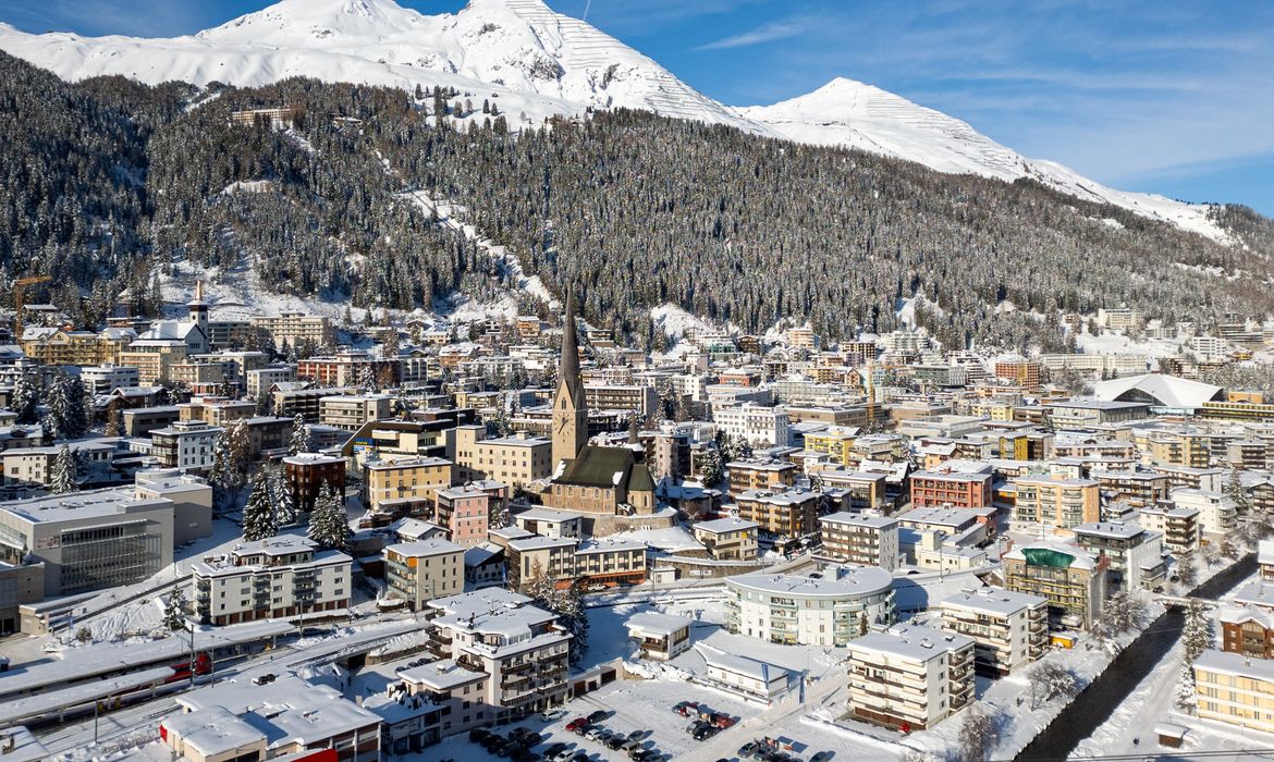 REUTERS/Denis Balibouse/Proibida reprodução Vista da cidade de Davos, na Suíça
07/12/2023 Reuters/Denis Balibouse/Proibida reprodução