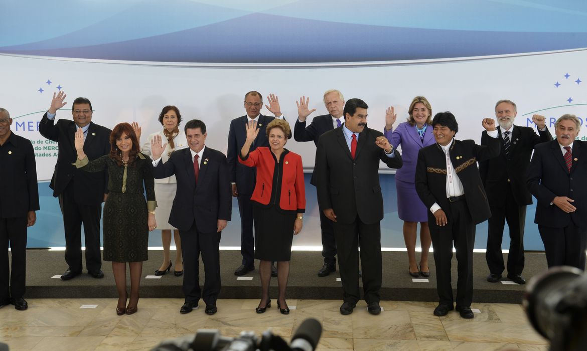 Foto oficial dos chefes dos Estados Partes e Associados do Mercosul (Wilson Dias/Agência Brasil)