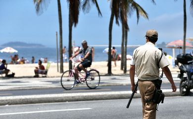 Rio de Janeiro - A prefeitura do Rio inicia hoje (3) o programa Rio+Seguro, que tem a meta de zerar pequenos delitos e organizar o comércio de rua nos bairros do Leme e de Copacabana, na zona sul (Tânia Rêgo/Agência Brasil)