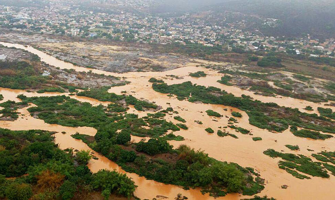  Espírito Santo - A lama de rejeitos está seguindo para a Usina de Mascarenhas, em Baixo Guandu (Secom/Governo do Espírito Santo)