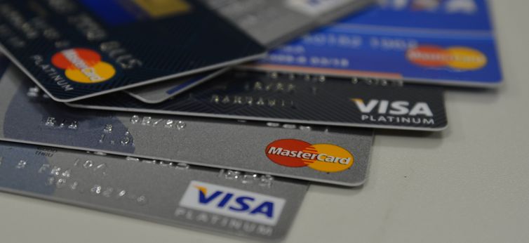 Nonas regras para o rotativo dos cartões de crédito